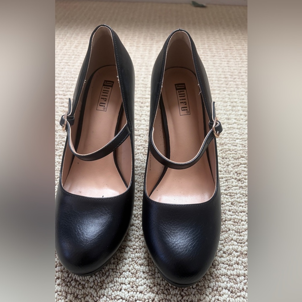 Black Mary Jane Heels - Picture 2 of 5